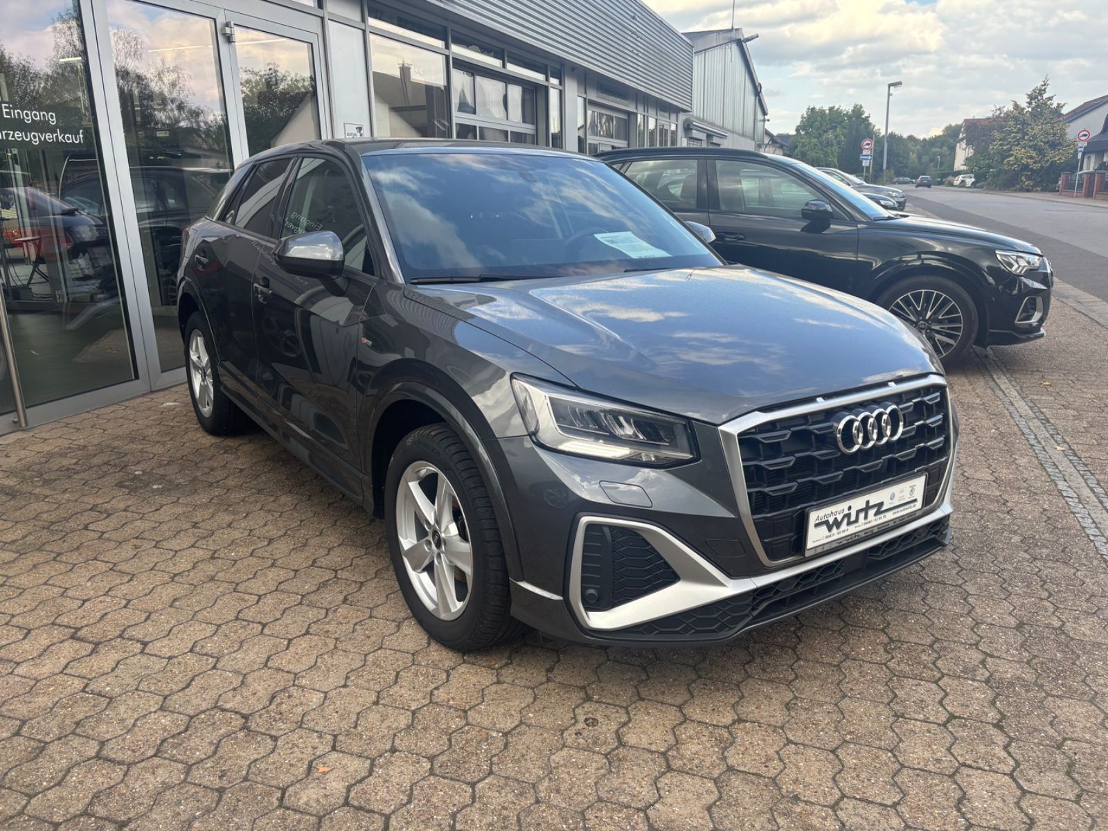 Fahrzeugabbildung Audi Q2 35 TFSI S line