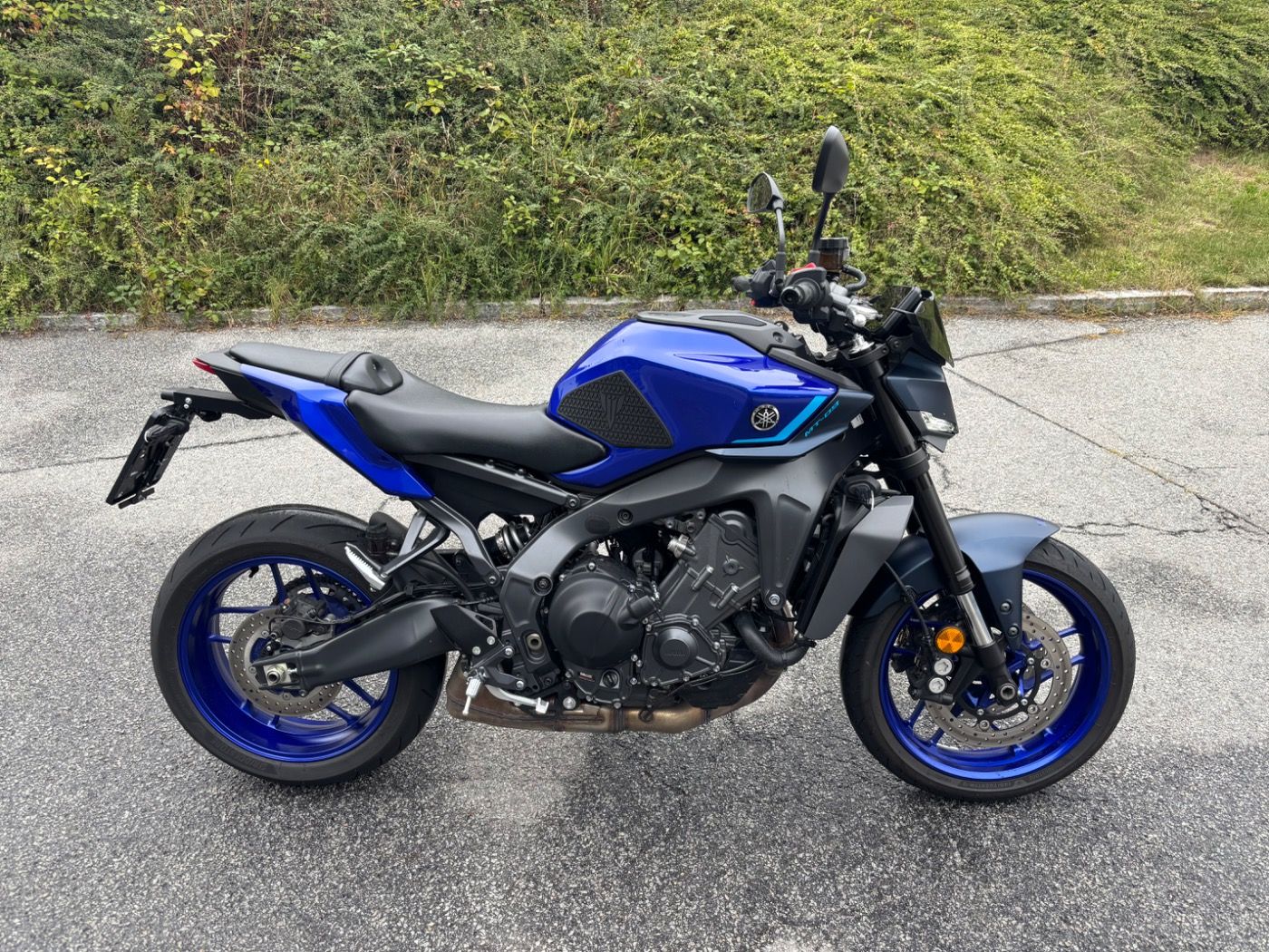 Fahrzeugabbildung Yamaha MT 09 ABS aus erster Hand