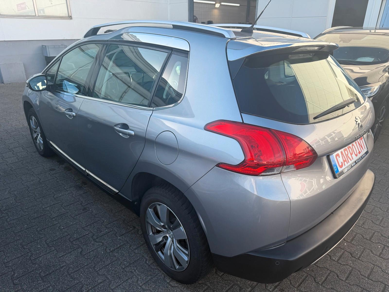 Peugeot 2008 Allure TEILLEDER/KLIMA/NAVI/AHK/PDC
