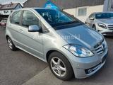 Mercedes-Benz A 180 Autotr Elegance 2. Hand P-Assist 60tkm AHK - Mercedes-Benz A 180 in Wiesbaden