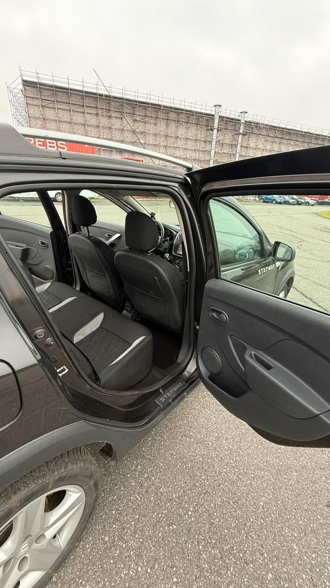 Dacia Sandero 2015 — фото 11