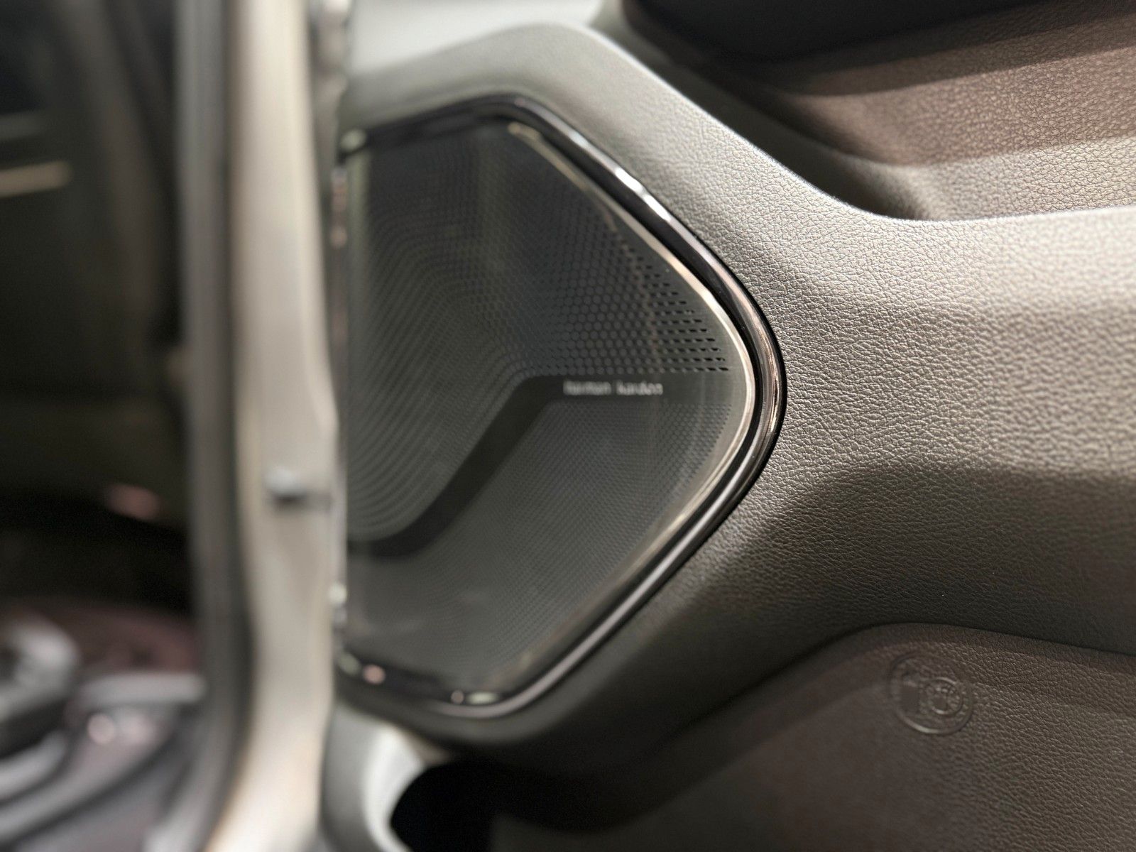 Fahrzeugabbildung Dodge RAM 1500 Limited Night  H/O 3.0L MY25