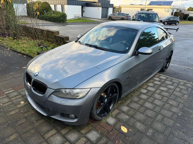 BMW 335 Baureihe Coupe 335i xDrive Wasserschaden