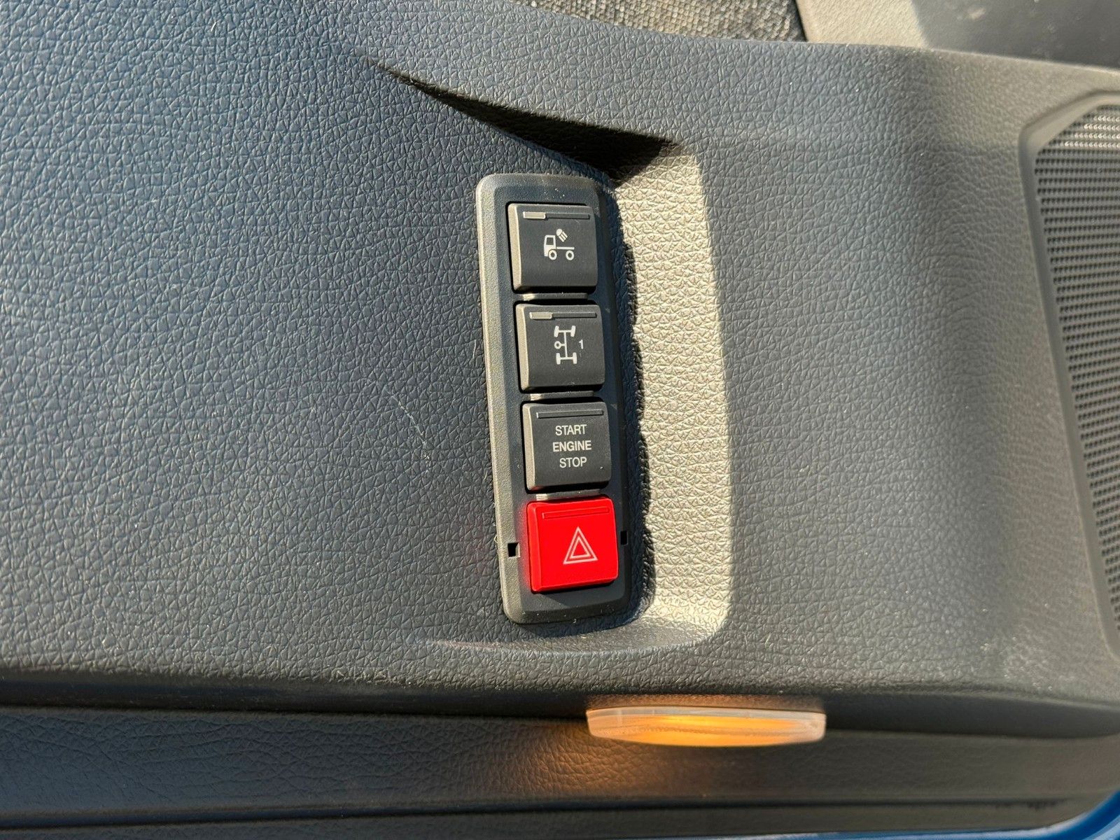 Fahrzeugabbildung MAN TGX 18.520 BL 4x2H Kommunal Hydr. Winterdienst