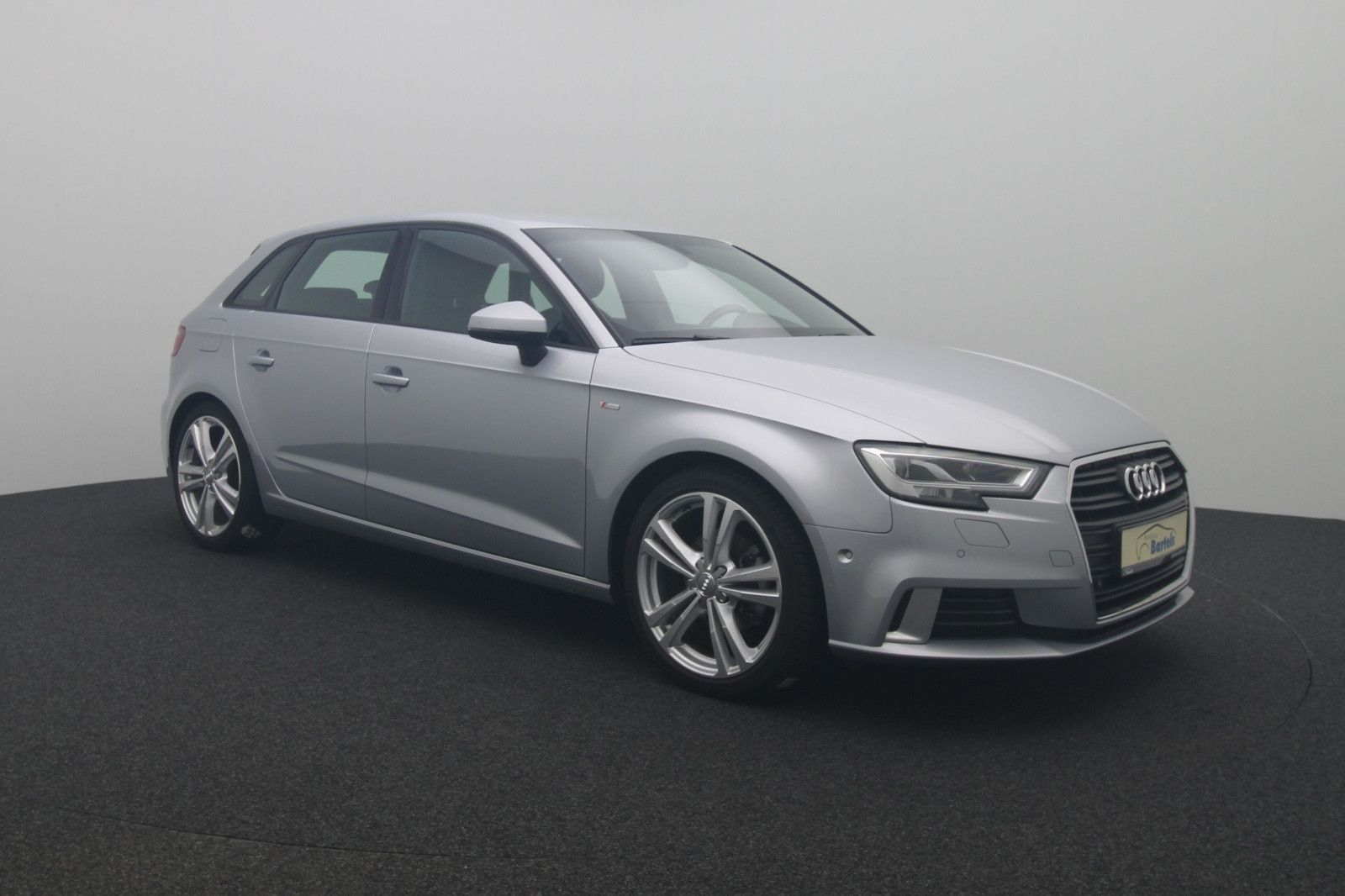 Fahrzeugabbildung Audi A3 Sportback 35 TFSI Sport S-Line