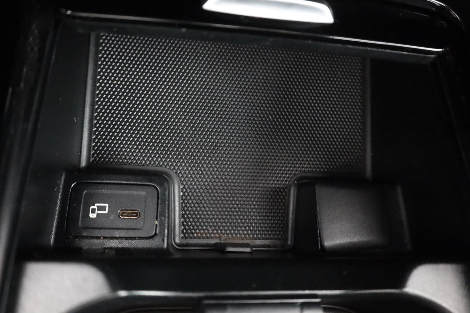 Mercedes-Benz A250 Progressive LED Navi Sitzheizung Kamera AHK