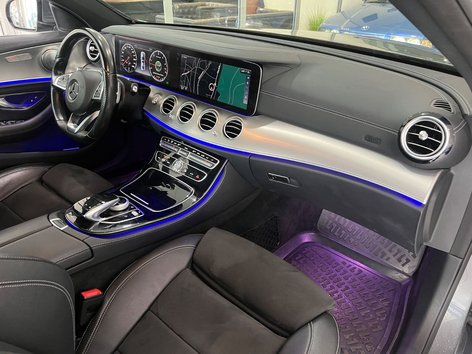 Fahrzeugabbildung Mercedes-Benz E 350 AMG LINE * Widescreen * Ahk *