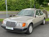 Mercedes-Benz 200 E W124 LIMOUSINE-AUTOM-HUB SSD ELEKTR.