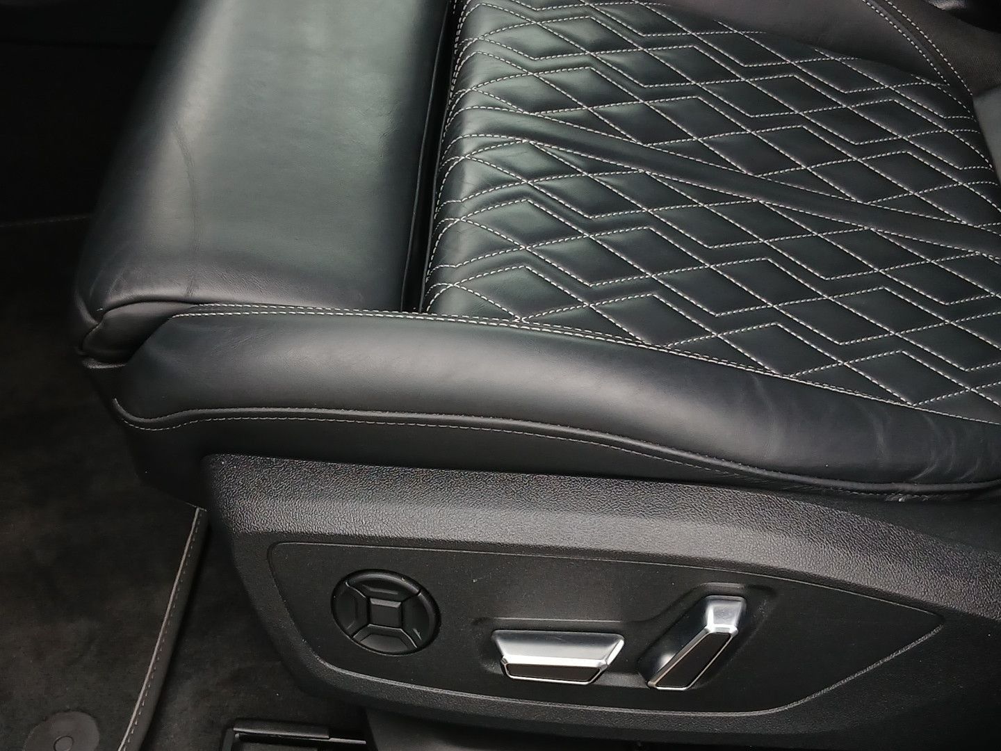 Audi A6 - Bild 24