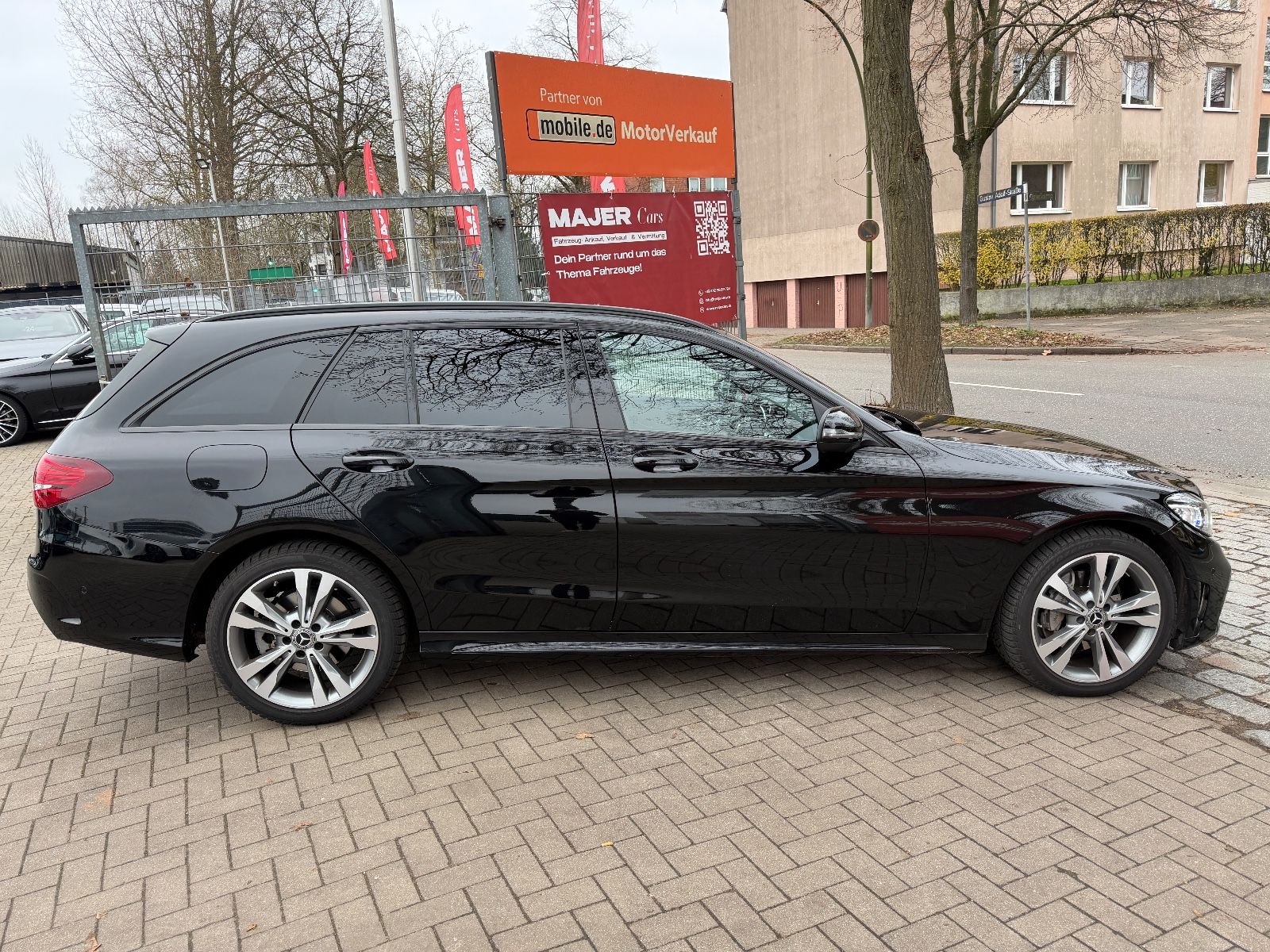 Fahrzeugabbildung Mercedes-Benz C 220 AMG*PANO*BURMESTER*360°KAM*MEMO*ACC*LED*