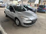 Renault Megane III Lim. 5-trg. Je t'aime*KLIMA*EURO5* - Renault Megane in Mannheim