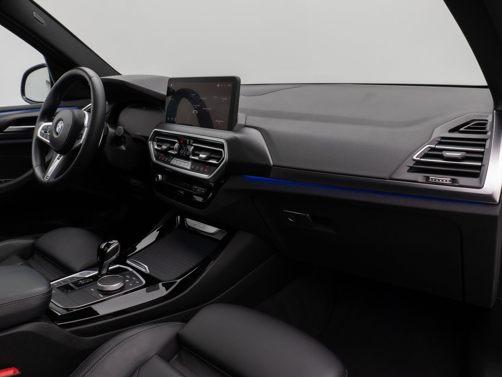Fahrzeugabbildung BMW X3 xD20i M Sport Panorama 360°DAB HiFi Komfort