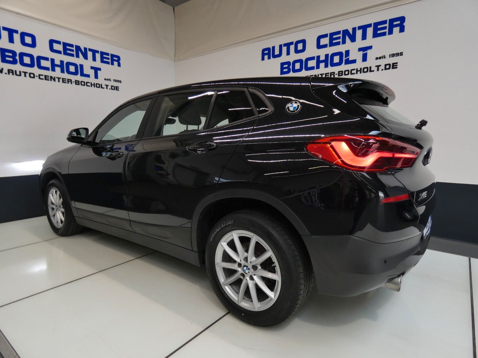 BMW X2 sDrive 18 i Advantage*Navi*HUD*Parktronic foto 18