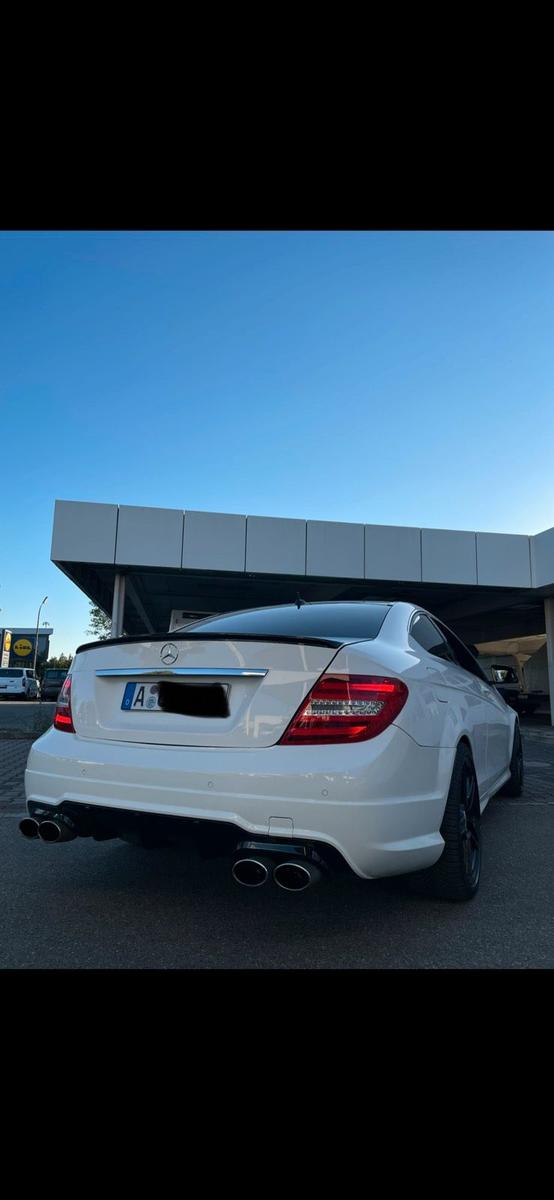 Mercedes-Benz C 63 AMG