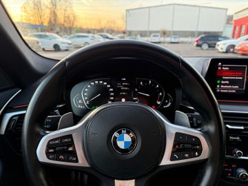 BMW 520d Touring M Sport+AHK+Laser+AppC+ACC+4xKlima+