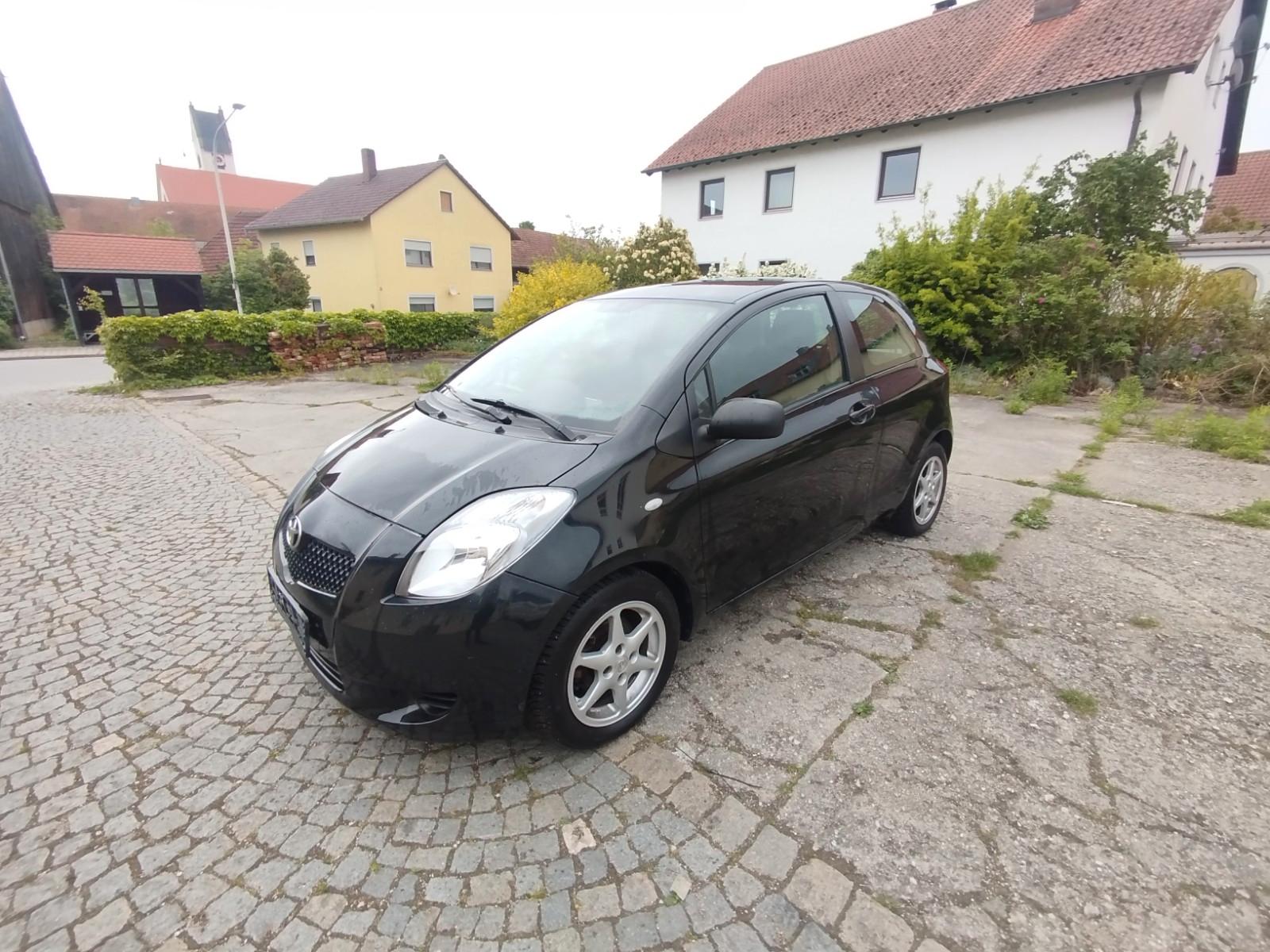 Toyota Yaris Cool 1,3-l-VVT-i