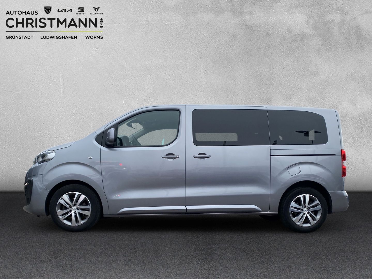 Fahrzeugabbildung Peugeot Traveller Active L2 2.0 BlueHDi 180 *Xenon*AHK