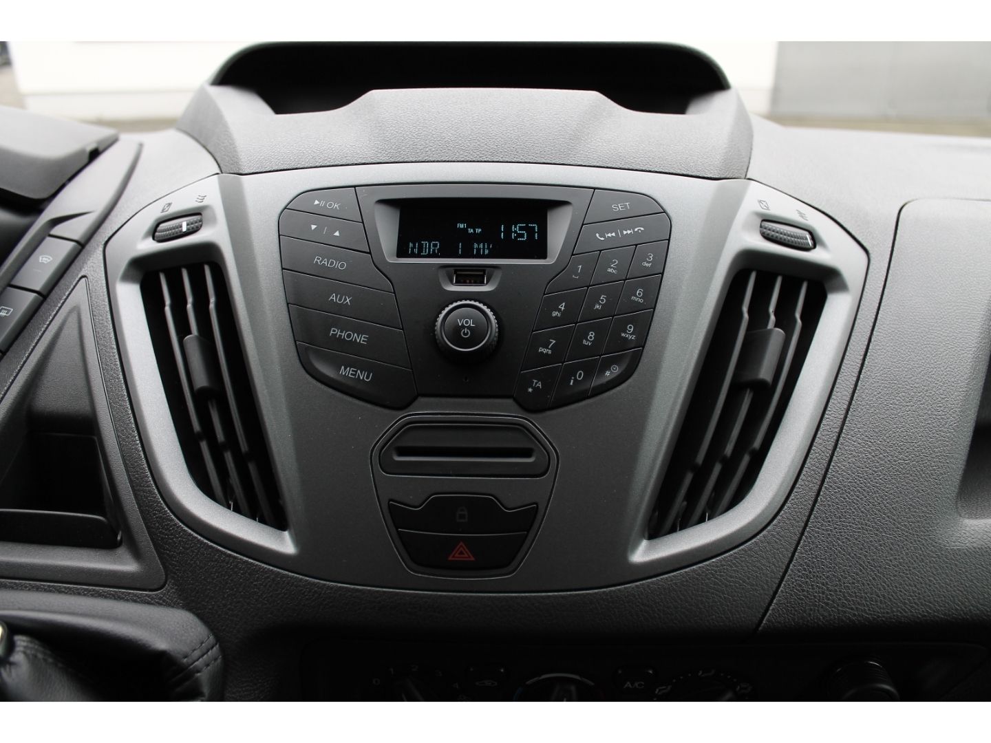 Fahrzeugabbildung Ford Transit Custom 270 L1 City Light AHK Klima Sicht