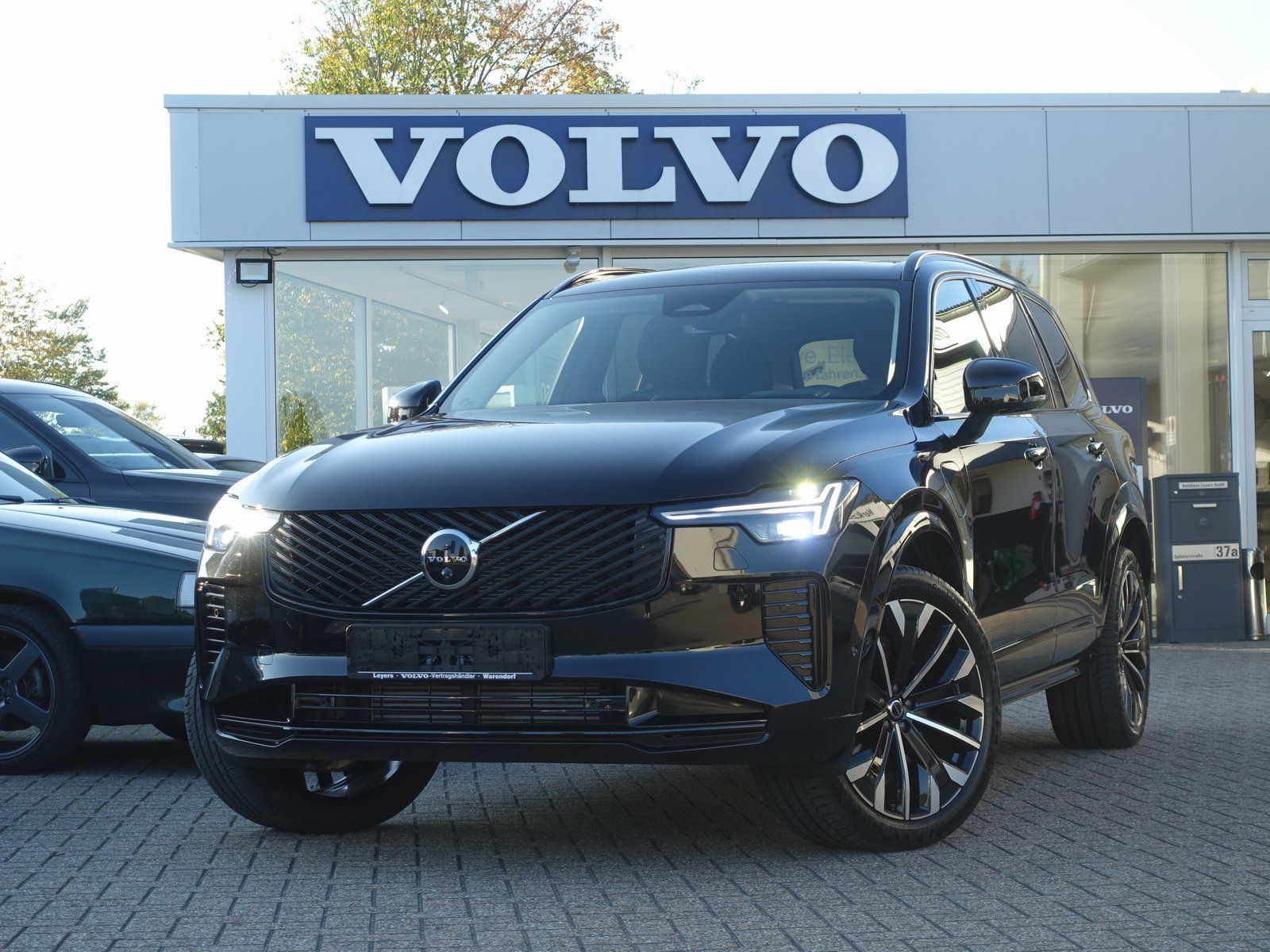 Volvo XC90 Plus T8 AWD Plug-in Hybrid/FourC/B&W/AHK