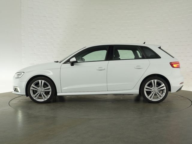 A3 SPORTBACK 40 e-TRON SPORT AT+VOLL LED+NAVI+SI