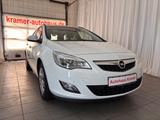 Opel Astra J Sports Tourer Edition 1. Hand Tempomat - Opel Astra aus 2011: Sports Tourer