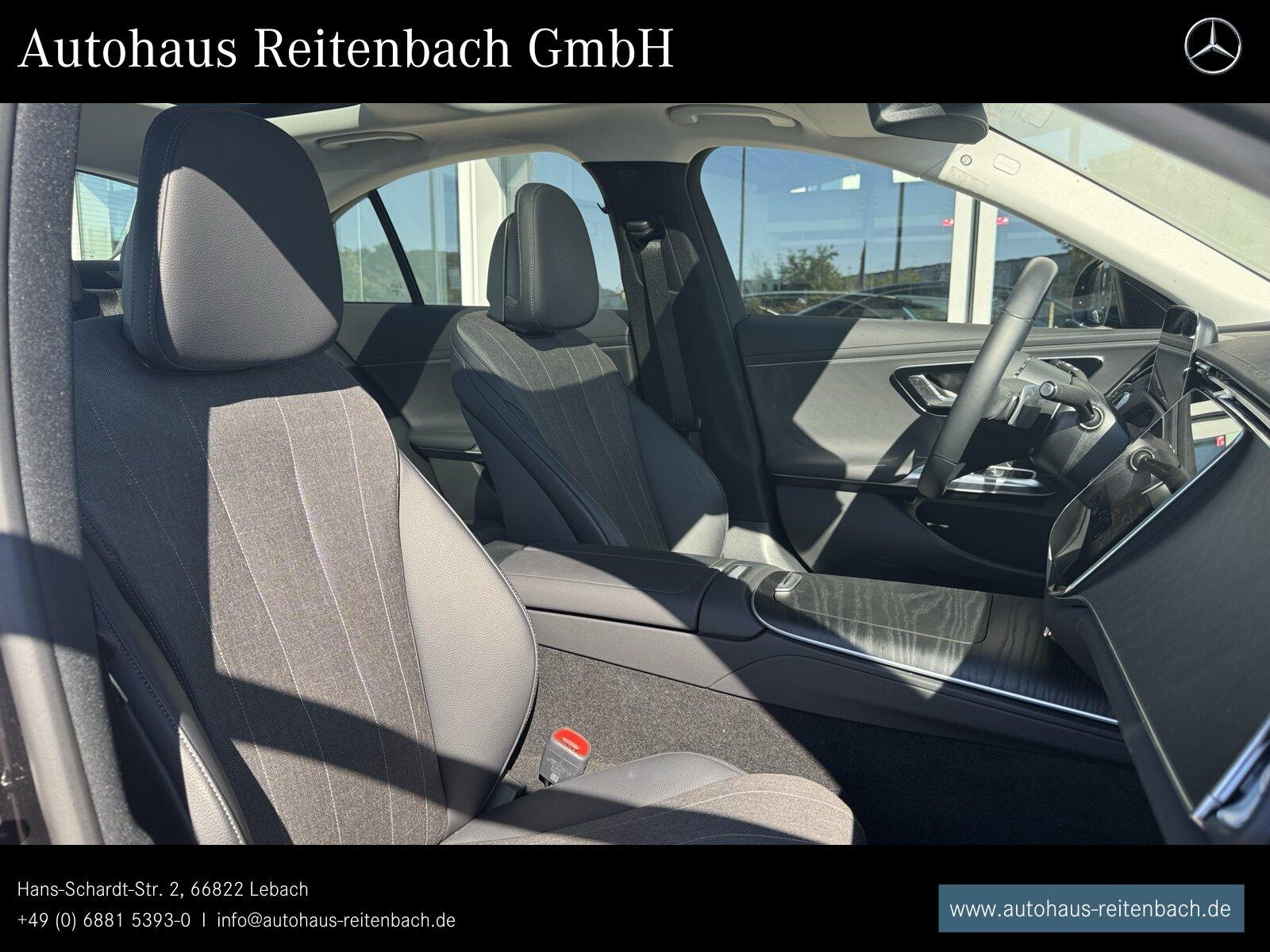 Mercedes-Benz E220d AVANTGARDE+PANO+DISTR KEYLESS+AMBIENTE+LED