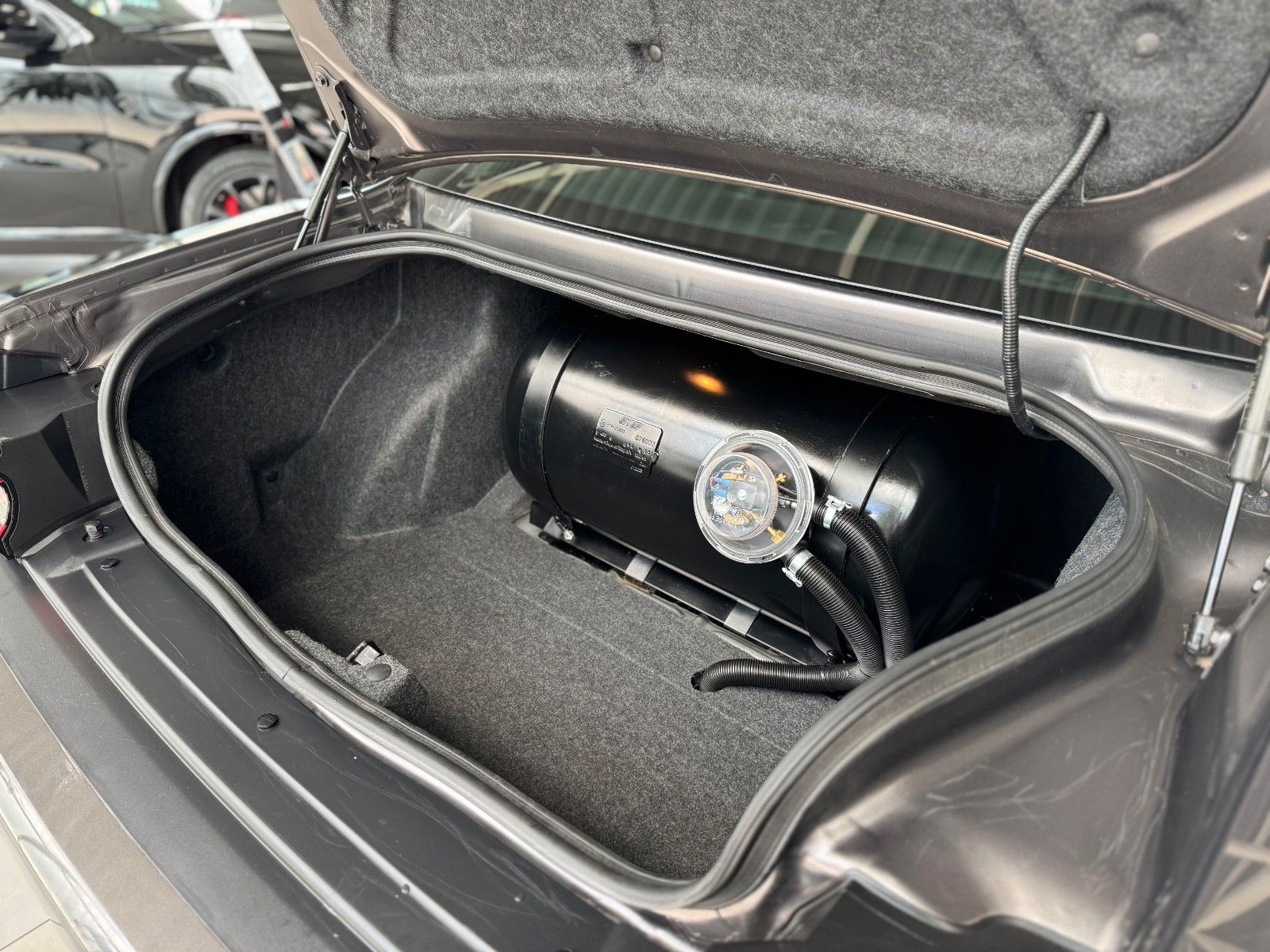 Fahrzeugabbildung Dodge Challenger SXT 3.6 V6 Navi Alpine CarPlay LPG