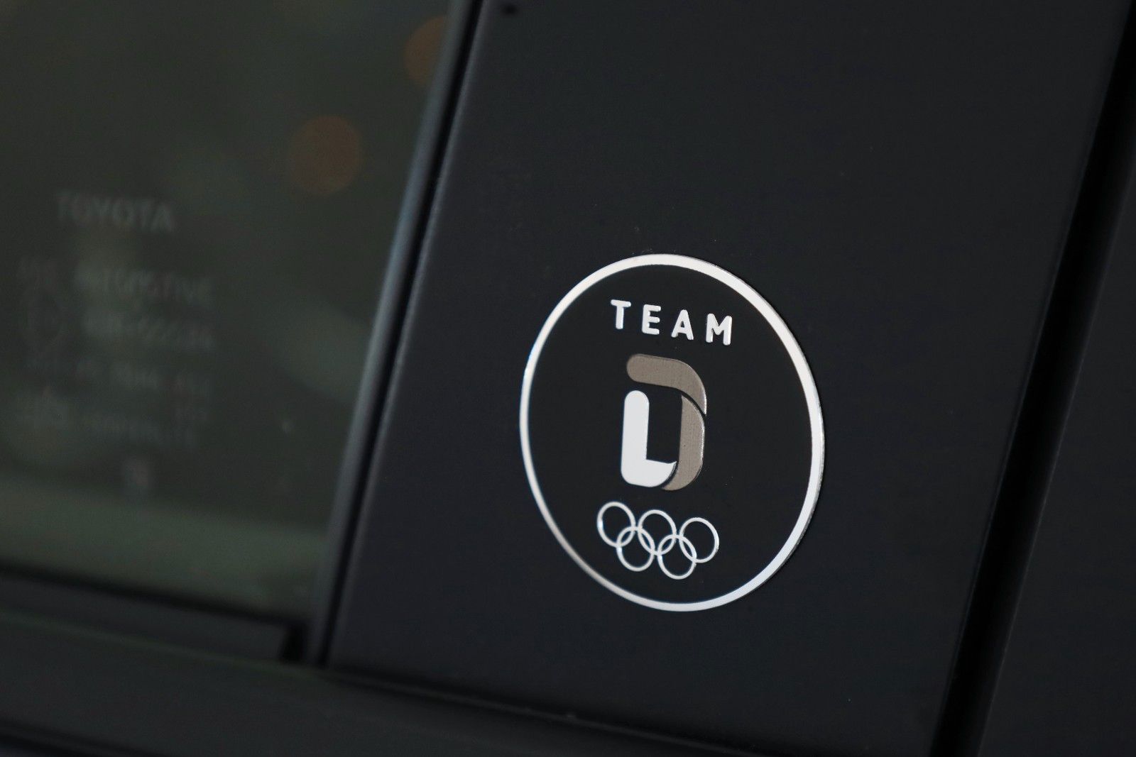 Fahrzeugabbildung Toyota RAV4 Hybrid Team Deutschland LED,Apple CarPlay