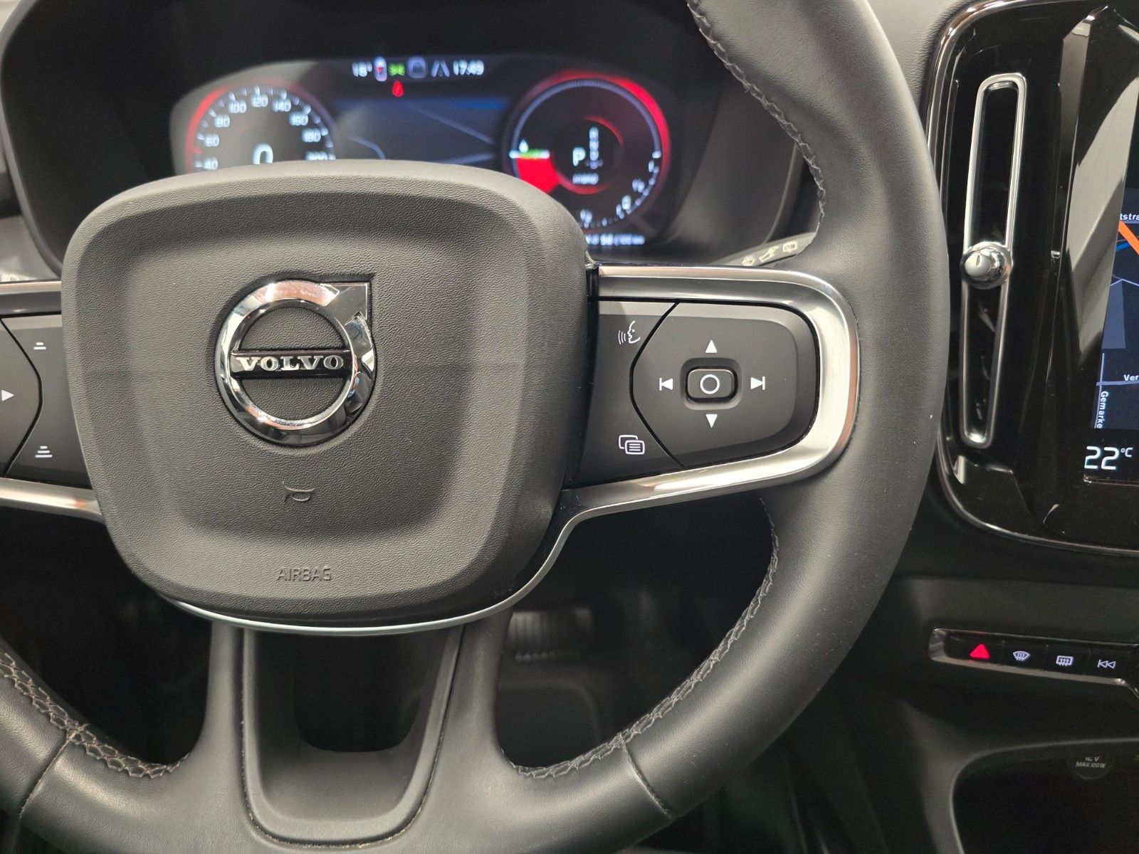 Volvo XC40 Inscription Geartronic/ACC/Lane/LED/Navi foto 17