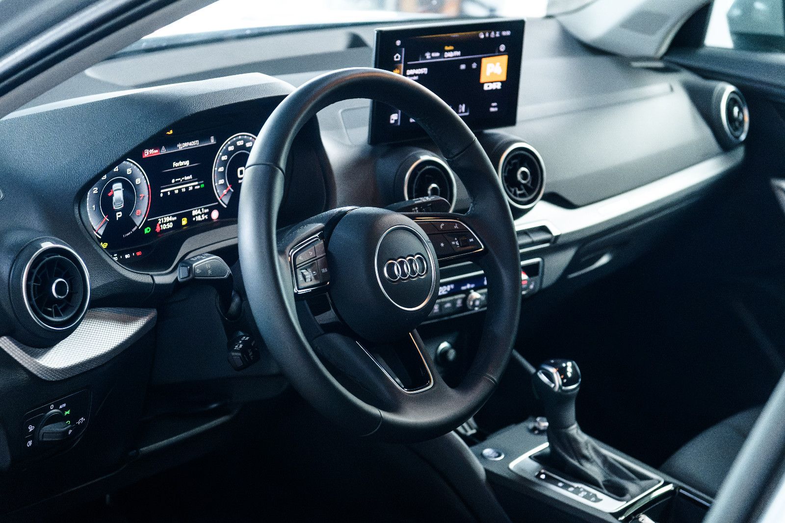 Fahrzeugabbildung Audi Q2 35 TFSI +Kamera +Sitzheizung +DAB