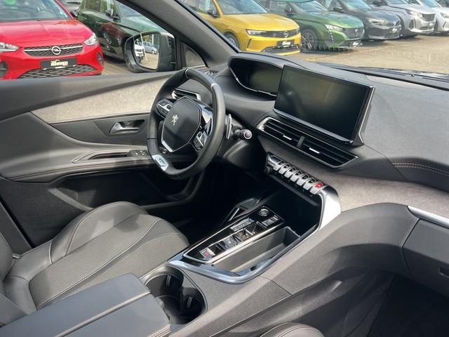 Peugeot 3008 GT 1.2 NAVI+LED+CAM+PDC+SITZHZG+ACC+CARPLAY