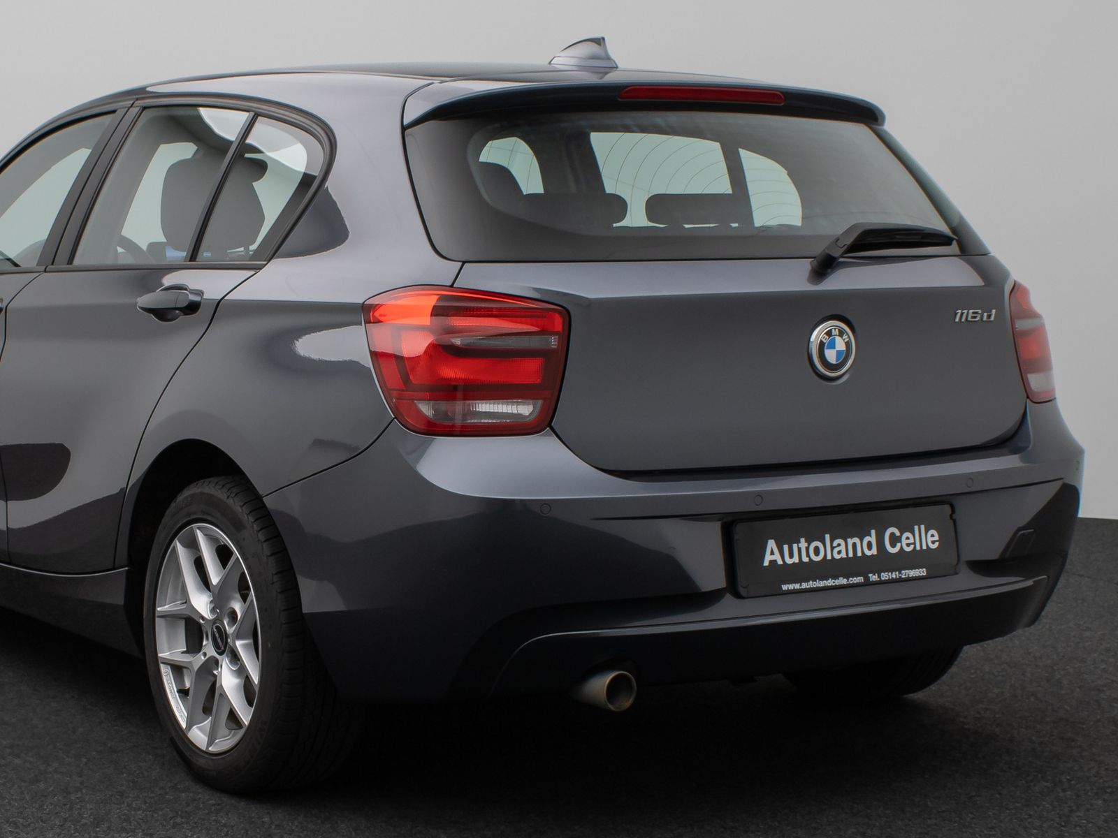 Fahrzeugabbildung BMW 116d  Advantage Paket Plus Glasdach AHK PDC Navi