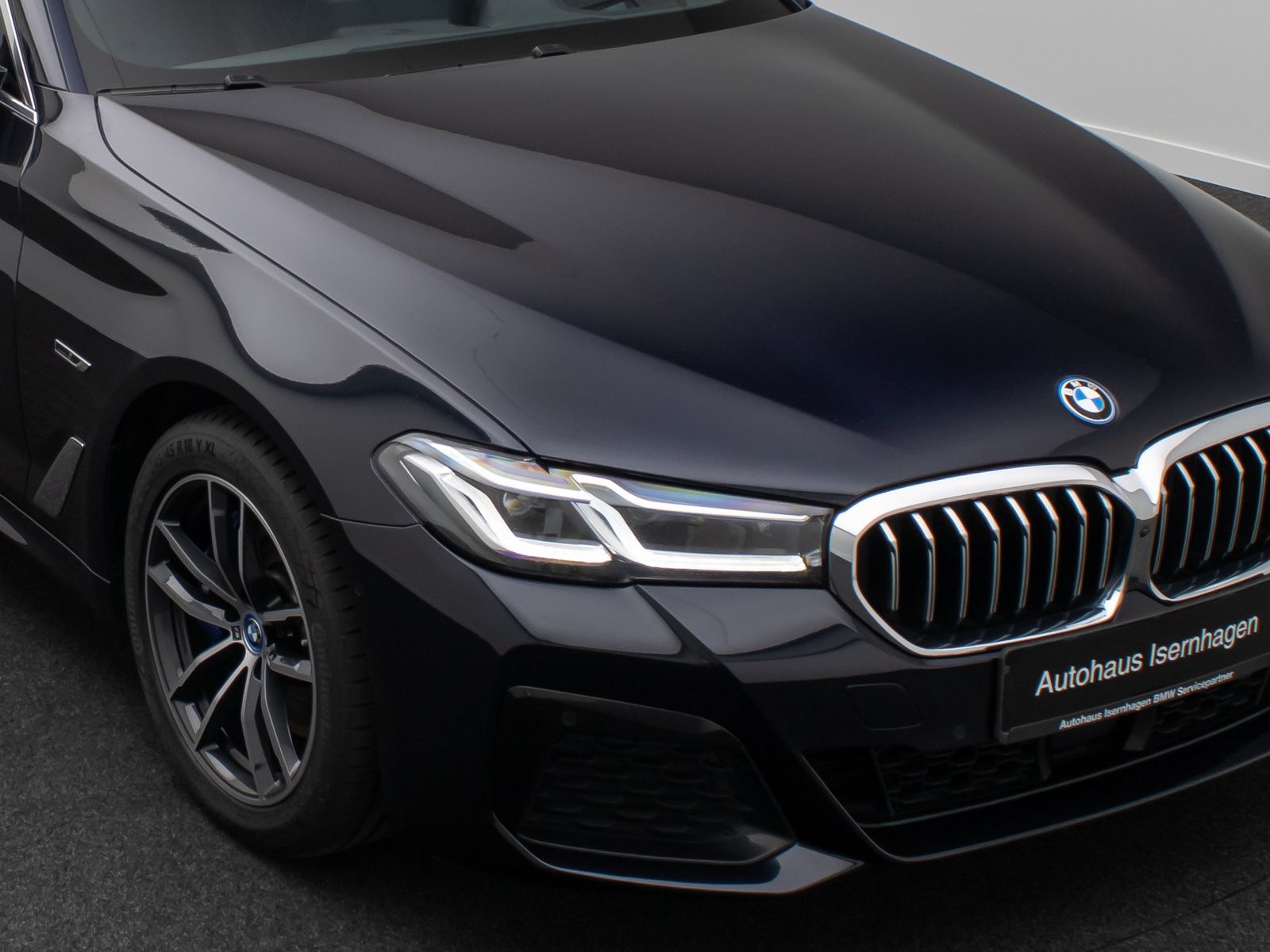 Fahrzeugabbildung BMW 530e M Sport 360&deg;Laser HUD DAB ACC Komfort Alarm