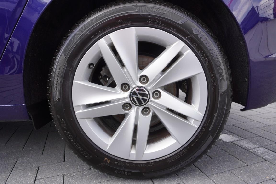 Volkswagen Golf VIII 1.0 TSI Life LED ACC Standheizung AHK, миниатюра 29