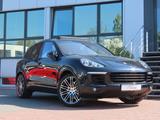 Porsche Cayenne S Diesel Sport-Chrono Softclose PanoDach - Porsche Cayenne in Düsseldorf