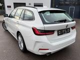 BMW 318d*Shadowline*Widescreen*Sitzheizung - BMW 318: Lederlenkrad