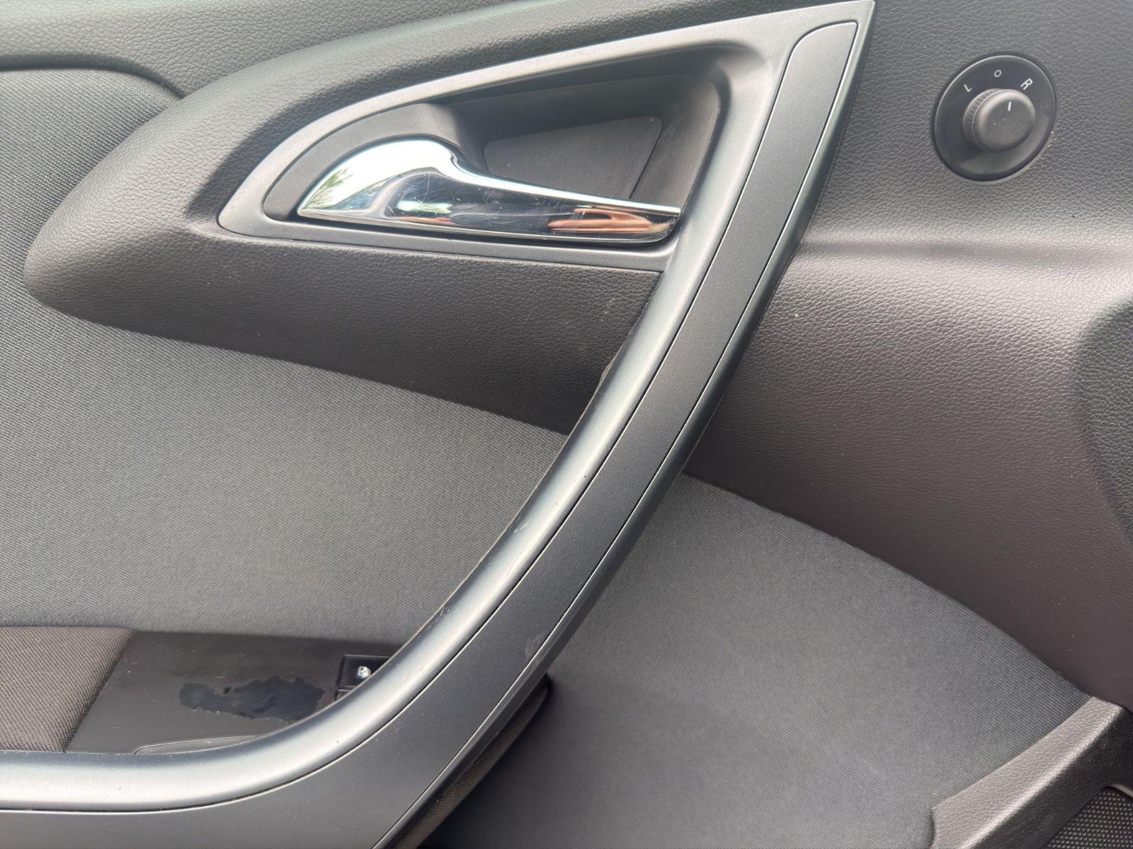 Opel Astra GTC Edition|2.HAND|PDC|SHZG|TÜVNEU