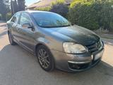 Volkswagen VW JETTA 2.0 TDI 6-Gang/BC/Radio/8fach - Volkswagen Jetta: R