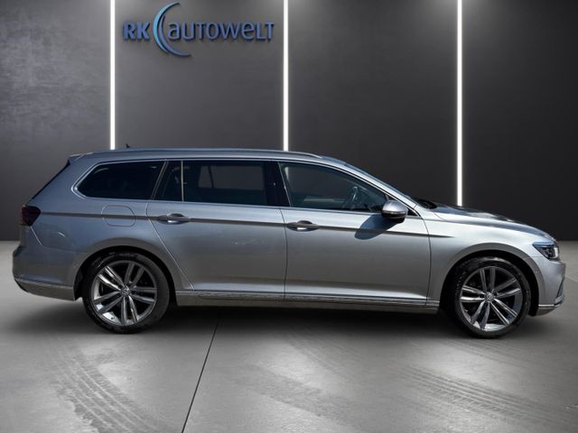 Passat Elegance 4Motion 2.0 TDI AHK Head-Up Lede
