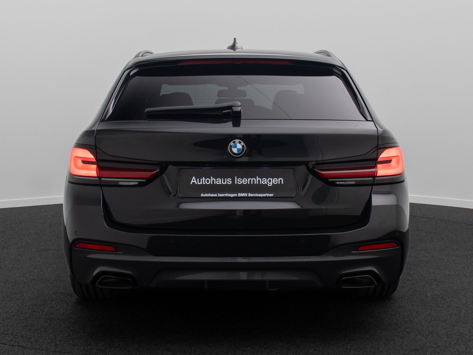 Fahrzeugabbildung BMW 520d xD M Sport DAB Laser HUD AHK Alarm Komfort
