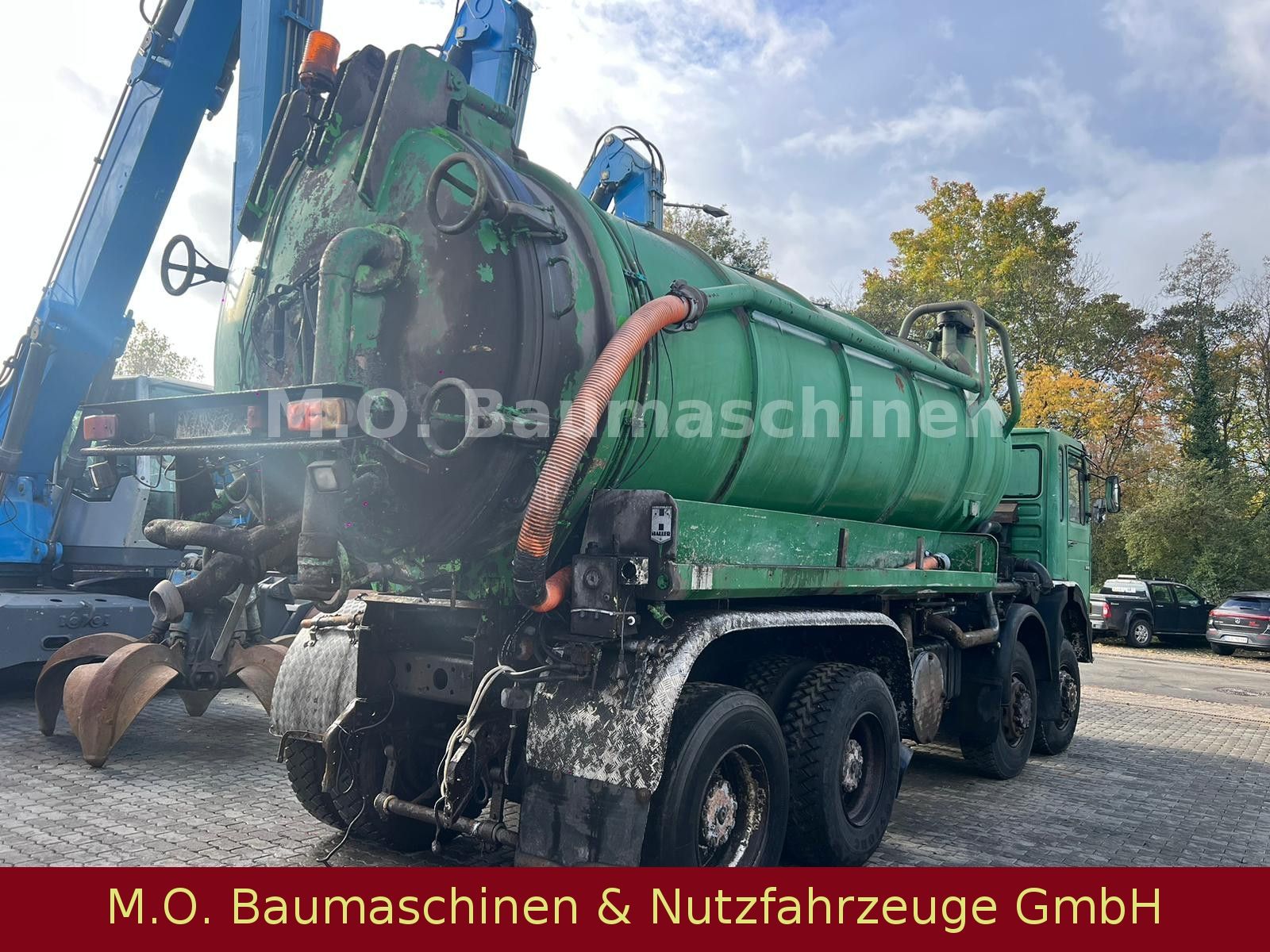 Fahrzeugabbildung MAN 30.331 Saug u. Spühlwagen/8x4/Haller 16.000 L /