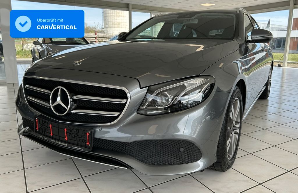 Image of Mercedes-Benz E 220
