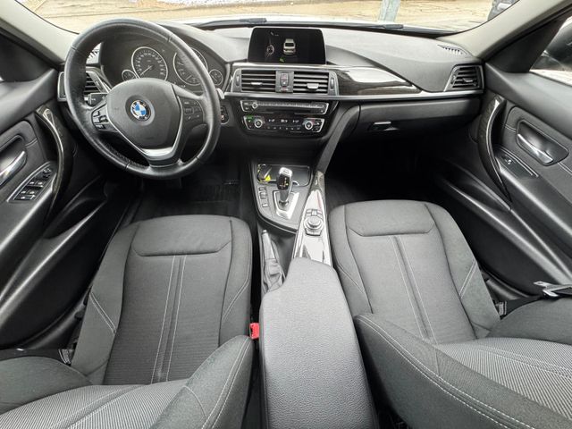318 3 Limousine 318 i Advantage / AHK / GRA