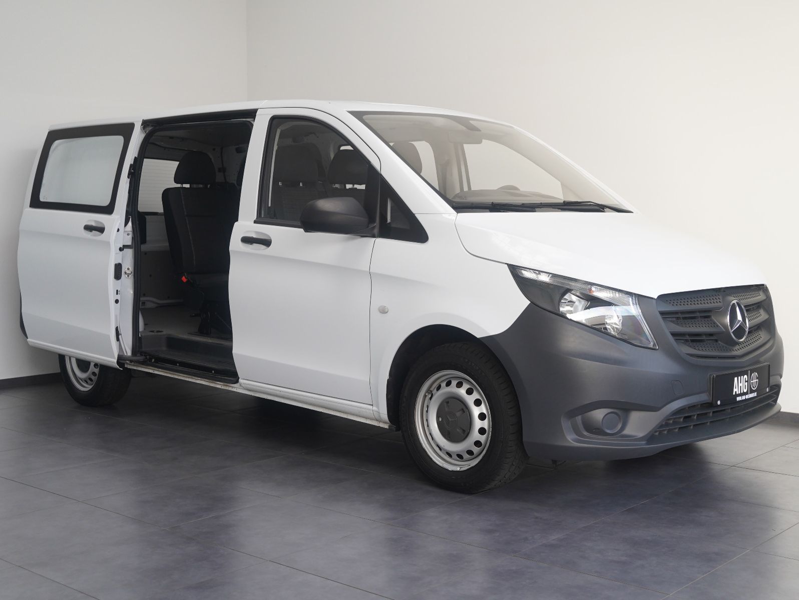 Fahrzeugabbildung Mercedes-Benz Vito Mixto 114 CDI RWD lang 6-SITZER/AHK
