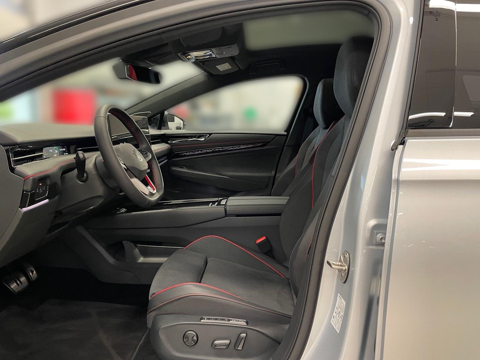 Volkswagen ID.7 Tourer 4M GTX *HEAD-UP*AHK*PANO*HARMAN*MATR