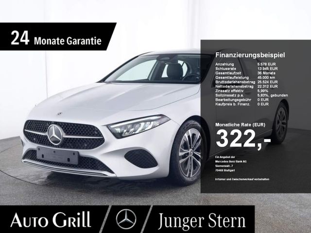 Mercedes-Benz A 180 Prog. Distronic vor Kamera AppleCP Lenkhzg