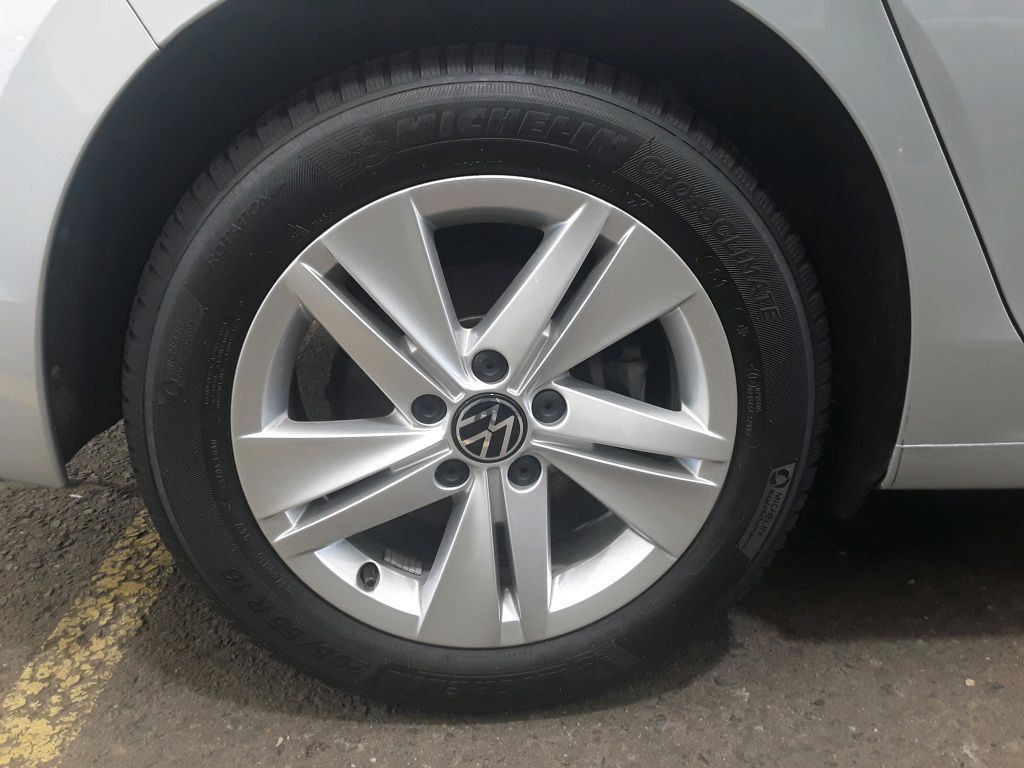 Volkswagen Golf Life 1.5 TSI Tempo*Nav*PDC*SH*Klima