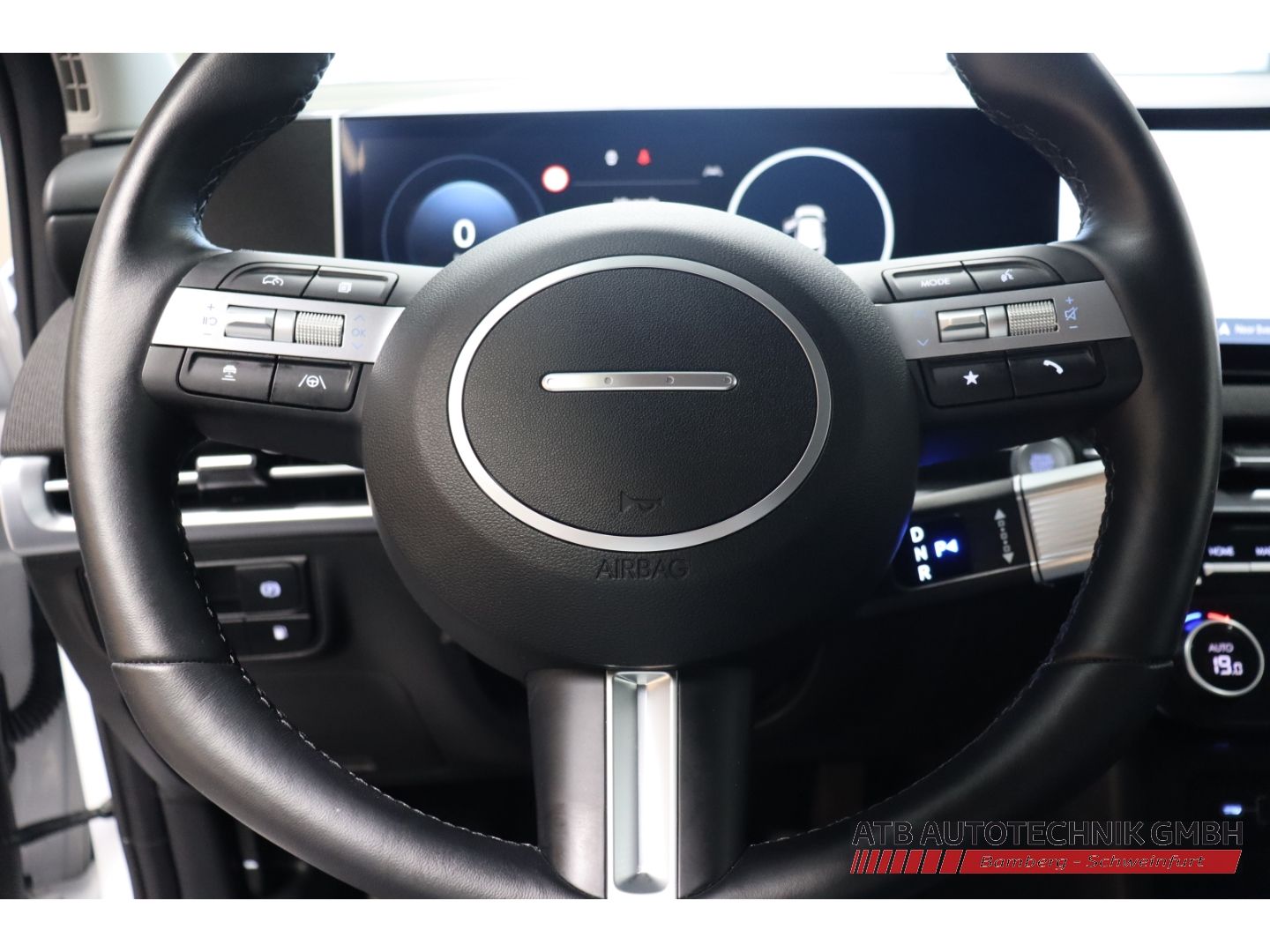 Fahrzeugabbildung Hyundai Tucson Trend PHEV 1.6 T-GDi 6-AT 4WD Navi Digita