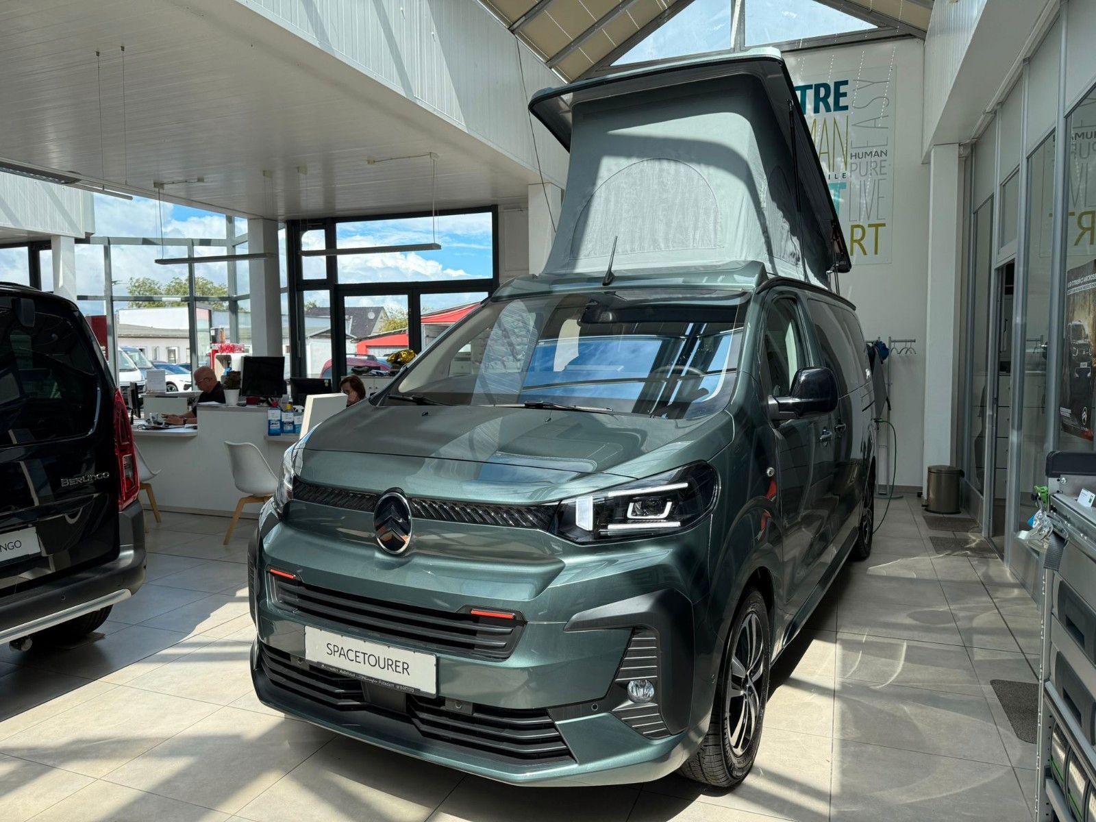 Fahrzeugabbildung Citroën Holidays Diesel 180 Automatik Paket Max