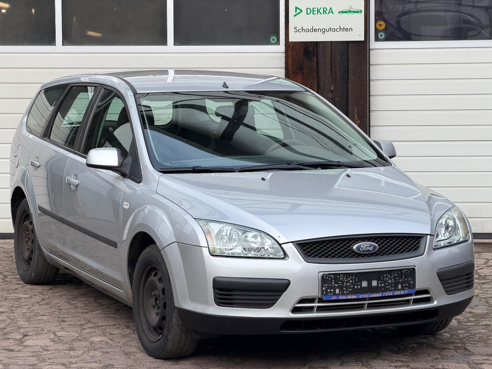 Ford Focus 2007 — interior